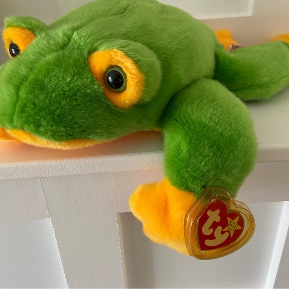 Smoochie the Frog Ty Plush Beanie Buddy - Picture 5 of 7